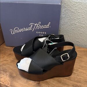 Universal Thread Black Cross-Band Platform Wedge NEW Sandals Size 8